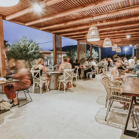 Ikaros Aparthotel